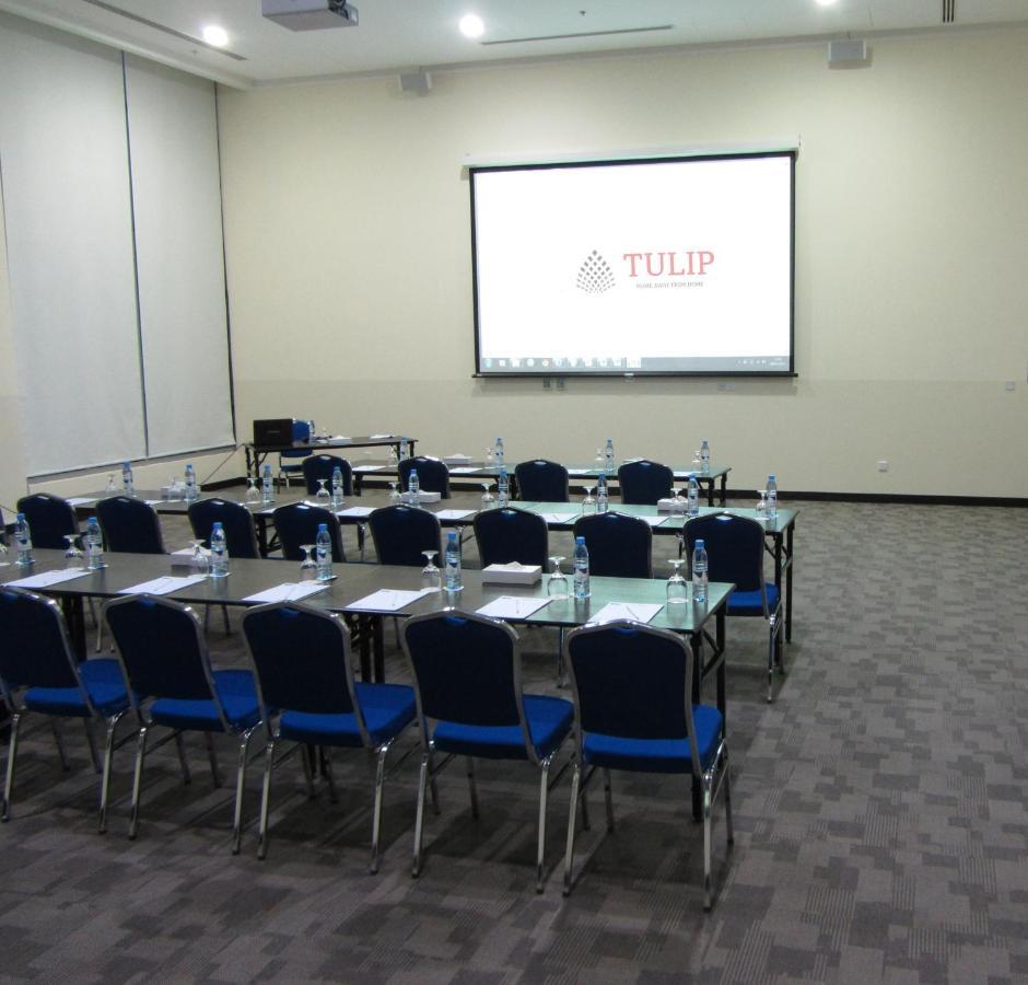 Tulip Hotel & Suites Манама Екстериор снимка
