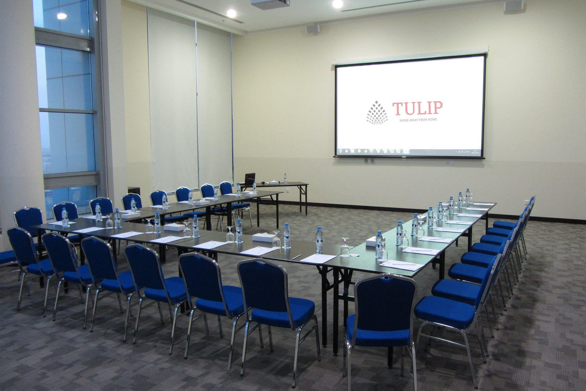 Tulip Hotel & Suites Манама Екстериор снимка