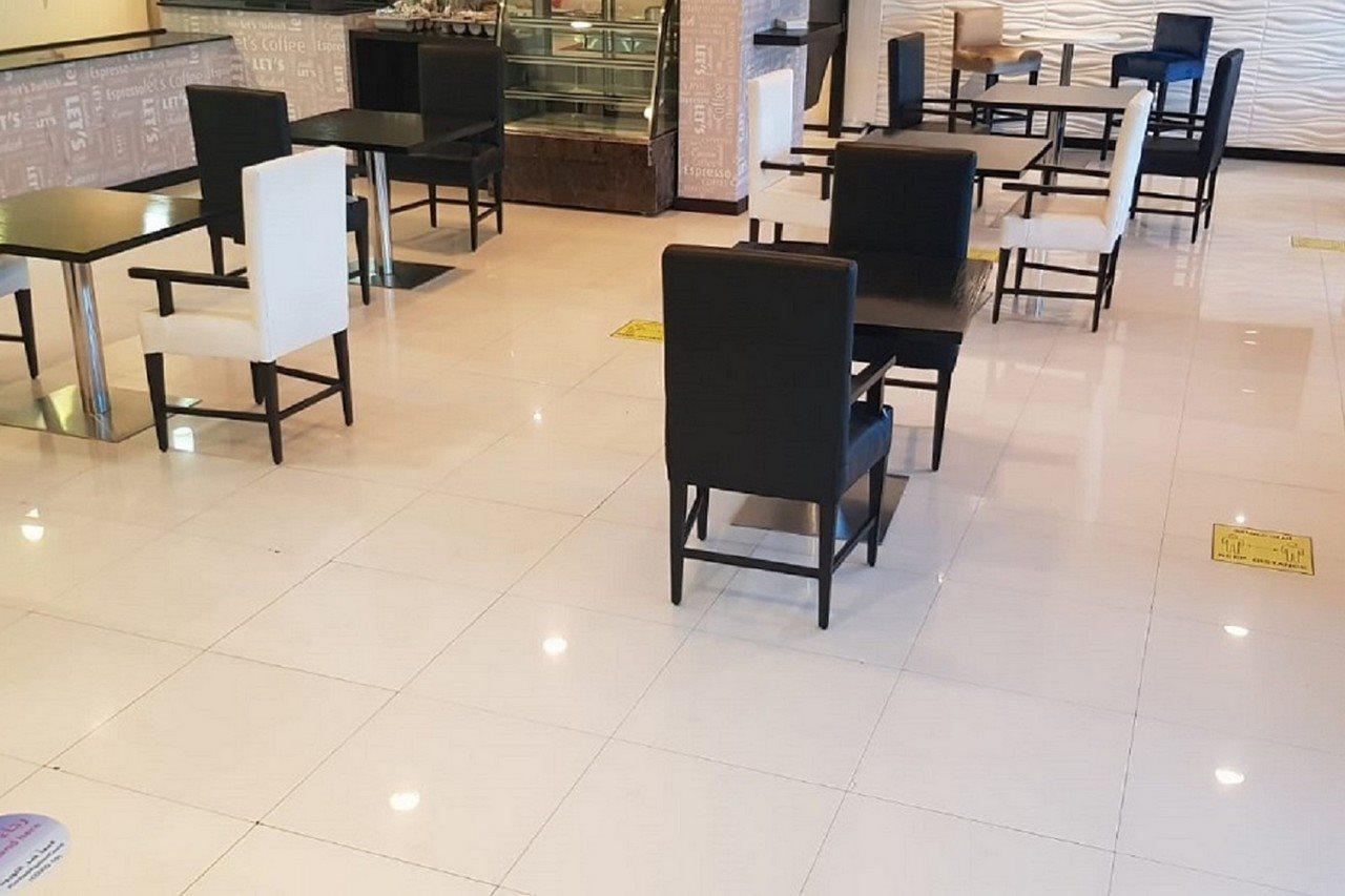 Tulip Hotel & Suites Манама Екстериор снимка
